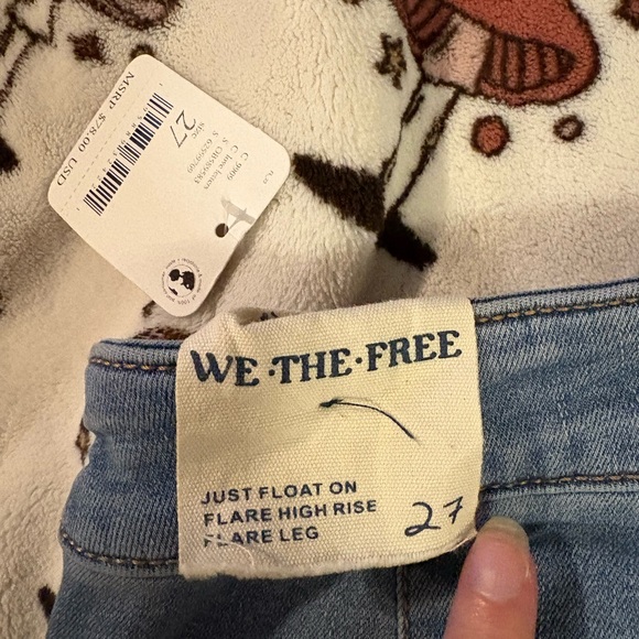 NWT Free People Just Float On Light Wash Bell Bottom Jeans Size 27 - Picture 8 of 11
